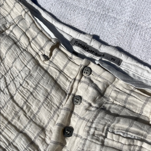 Stylish Cream Cropped Pants - Picture 7 of 11